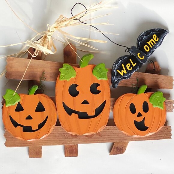 ADORABLE Friendly Pumpkin Welcome Sign Halloween Door Sign Bat Pumpkin Fence - Picture 1 of 3